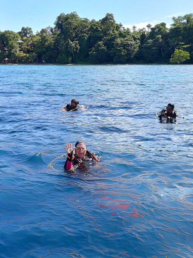 Fun Diving in Bunaken Marine Park Fun Diving in Bunaken Marine Park