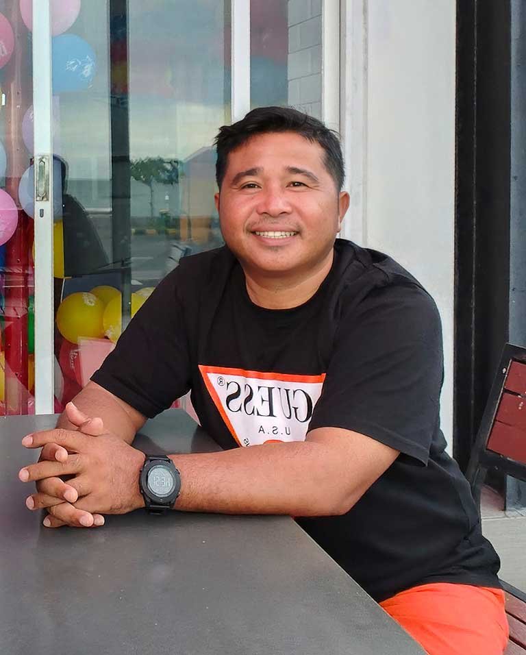 Herol Caroles, PADI Instructor Herol Caroles